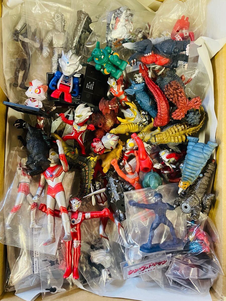 Yahoo!オークション - 大量 当時物 ウルトラマン ウルトラ怪獣 ソフビ