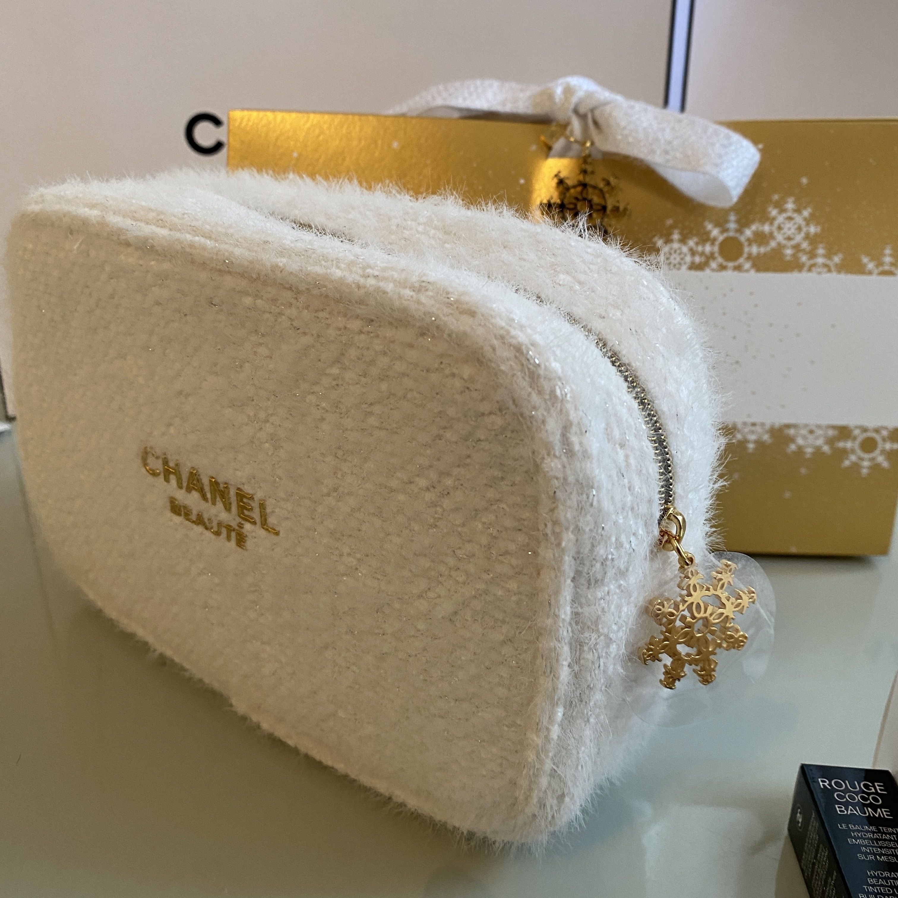 CHANEL クリスマス限定 ポーチセット 完売 新品未使用 ポーチ付き