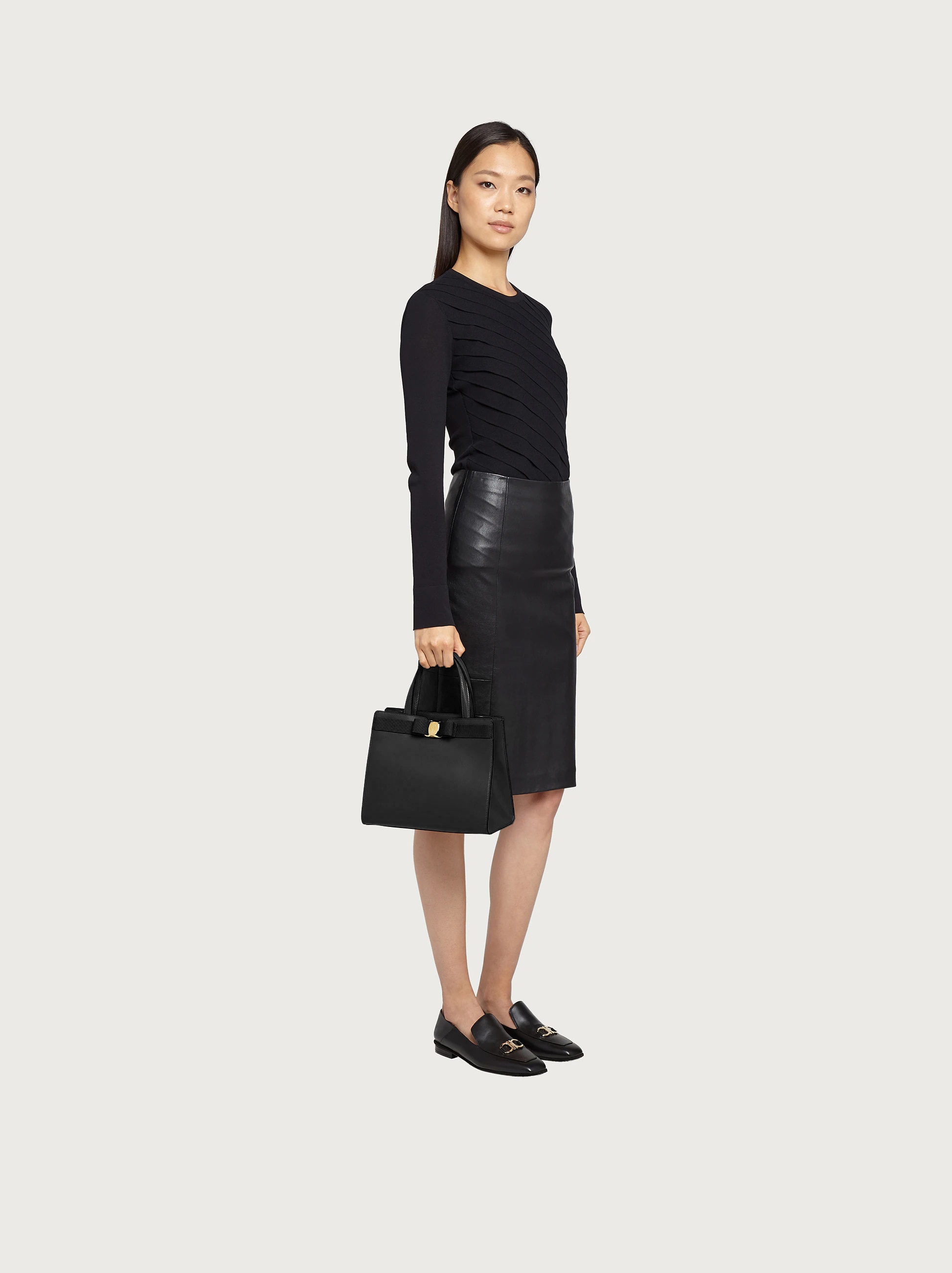 ヴァラ リボン トップハンドル - ウィメンズ | Ferragamo