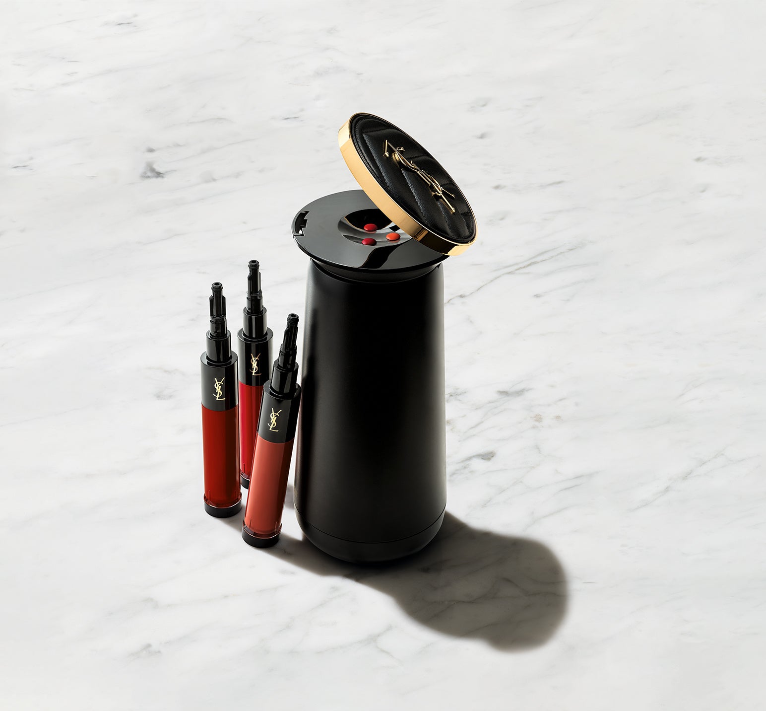 YSL BEAUTY］AI 搭載のビューティテック、日本上陸決定！リップメイク