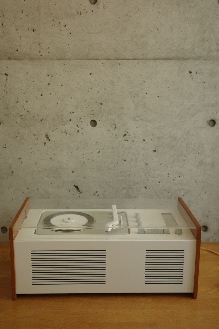 アンプ BRAUN SK6 DIETER RAMS & HANS GUGELOT Braun SK6 Radio Record Player by Dieter Rams & Hans Gugelot, 1961