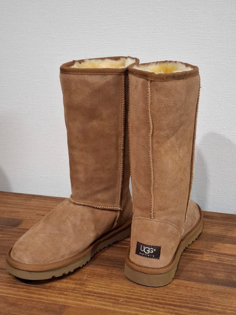 UGG ムートンブーツ 25cm 試着のみ 極美品 未使用級 箱なし 新品未使用◎送料込み◎匿名配送◎ UGG 厚底ムートンブーツ 25