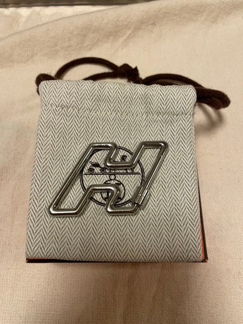 hermes H トゥスピード カラビナ キーリング キーホルダー Amazon | [エルメス] H トゥースピード キーホルダー カラビナ