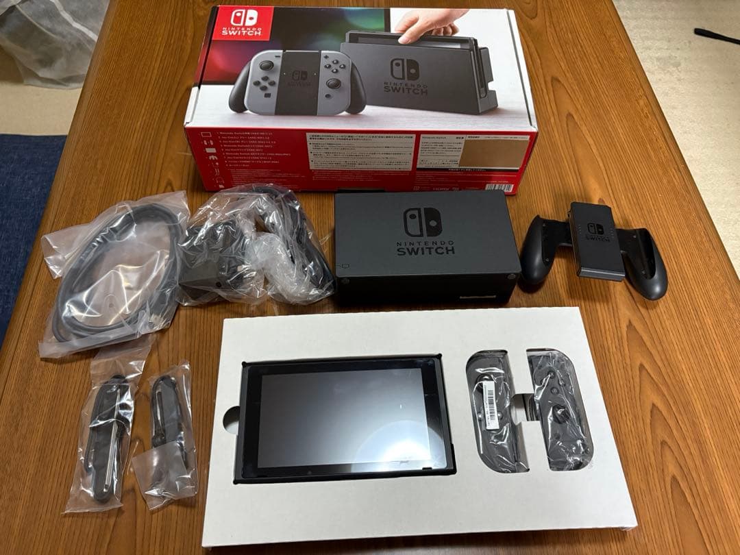 【SSさん専用】Nintendo Switch グレー 本体 ソフト付き Nintendo Switch 任天堂 [グレー] [型番:HAD-S-KAAAH]【新品・国内正規