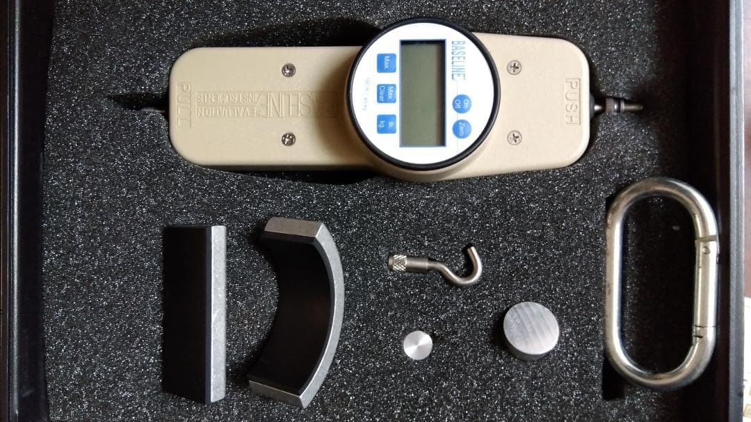商品名：ベースライン社製　型番号：12-0398 タイプ：デジタル表示タイプ TZe-FX221（9mm） (フレキシブルIDテープ)｜ブラザーダイレクトクラブ